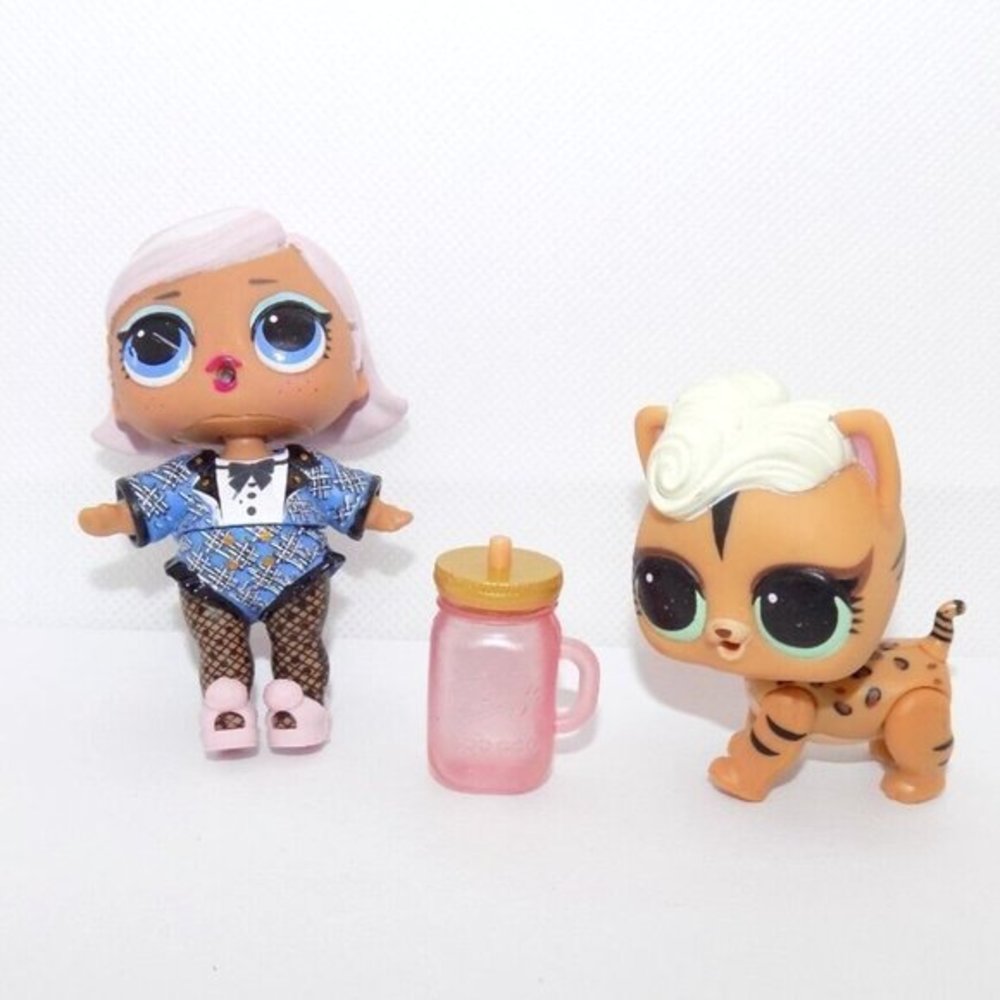 LOL Surprise Royal High-Ney Doll and Royal Kitty-Cat Pet with Accessory Set‎